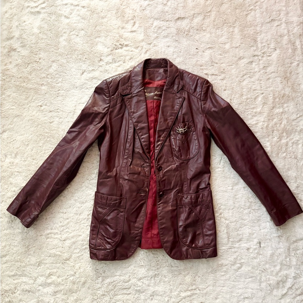 etienne aigner vintage burgundy geuine leather coat